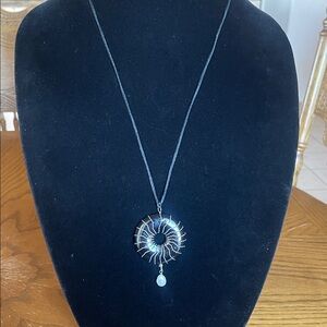 Chic Black and Silver Pendant Necklace